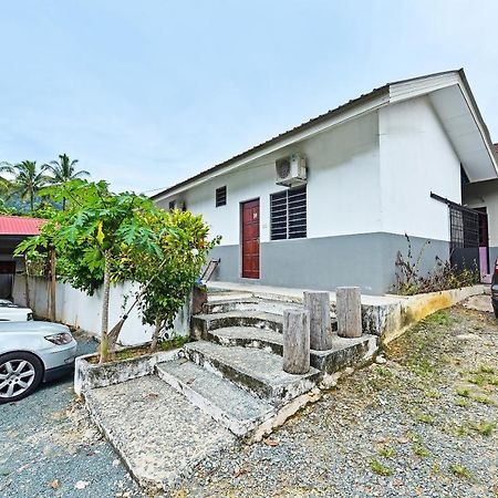 Dtahan Motel Taman Negara 쿠알라타한 외부 사진