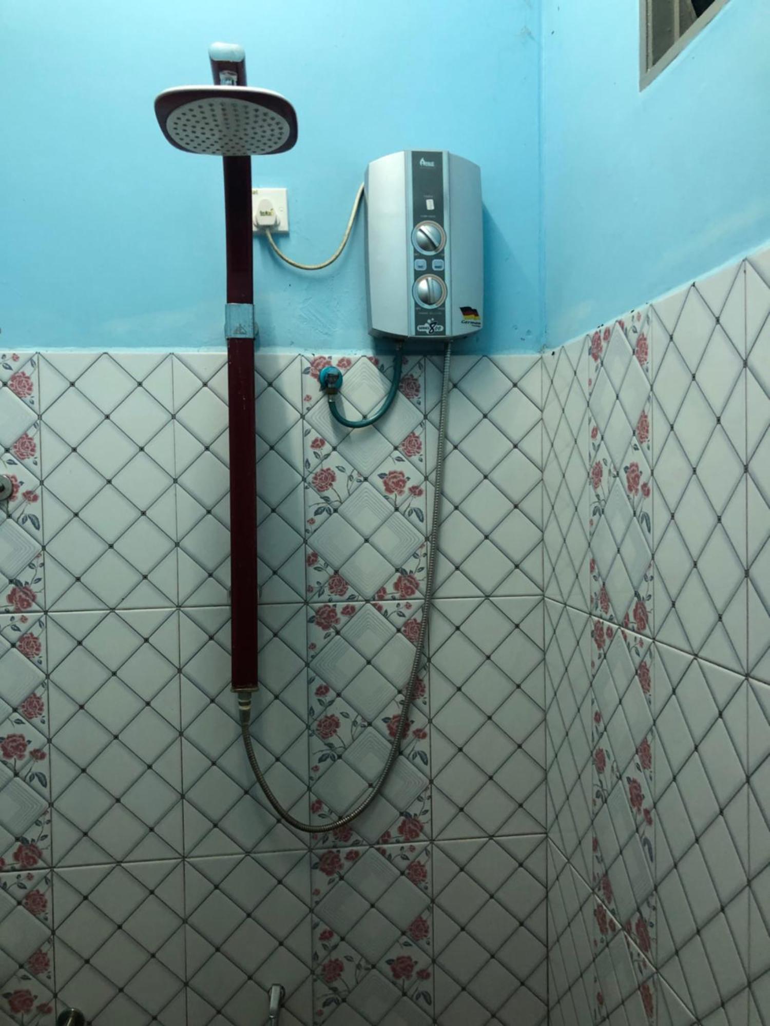 Dtahan Motel Taman Negara 쿠알라타한 외부 사진