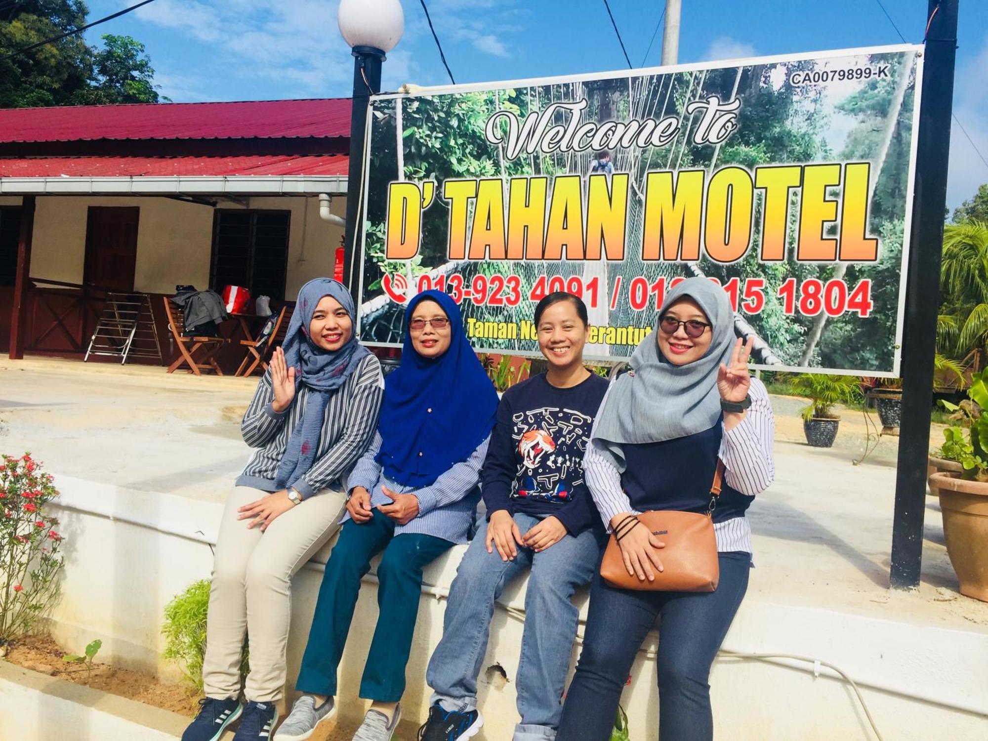 Dtahan Motel Taman Negara 쿠알라타한 외부 사진